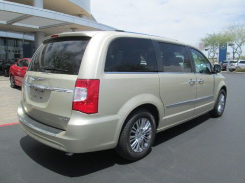 11 GOLD 3.6L V6 LEATHER NAVIGATION DVD MILES:27K SUNROOF 3RD ROW MINIVAN, image 5