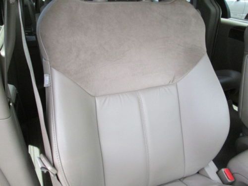 11 GOLD 3.6L V6 LEATHER NAVIGATION DVD MILES:27K SUNROOF 3RD ROW MINIVAN, image 13