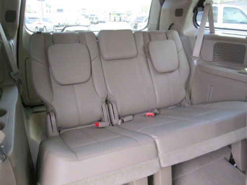 11 GOLD 3.6L V6 LEATHER NAVIGATION DVD MILES:27K SUNROOF 3RD ROW MINIVAN, image 17