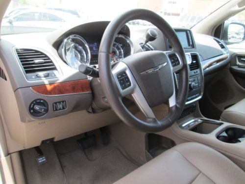 11 GOLD 3.6L V6 LEATHER NAVIGATION DVD MILES:27K SUNROOF 3RD ROW MINIVAN, image 21