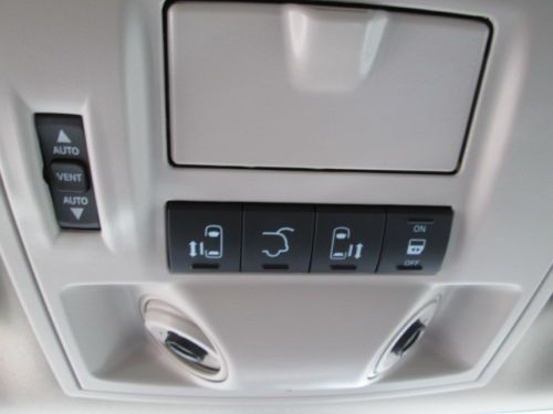 11 GOLD 3.6L V6 LEATHER NAVIGATION DVD MILES:27K SUNROOF 3RD ROW MINIVAN, image 27