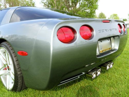 2004 Chevrolet Corvette Base Coupe 2-Door 5.7L, image 3