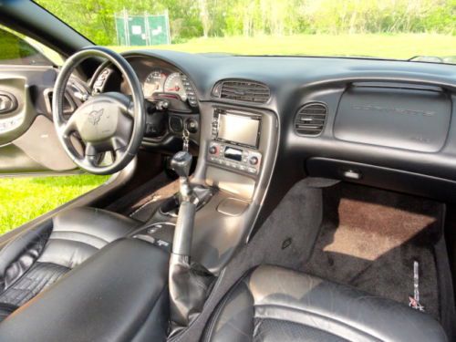 2004 Chevrolet Corvette Base Coupe 2-Door 5.7L, image 8