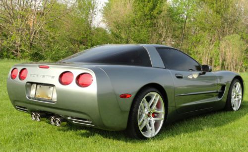 2004 Chevrolet Corvette Base Coupe 2-Door 5.7L, image 11