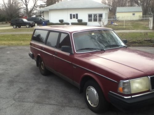 1990 volvo 240 dl wagon 4-door 2.3l