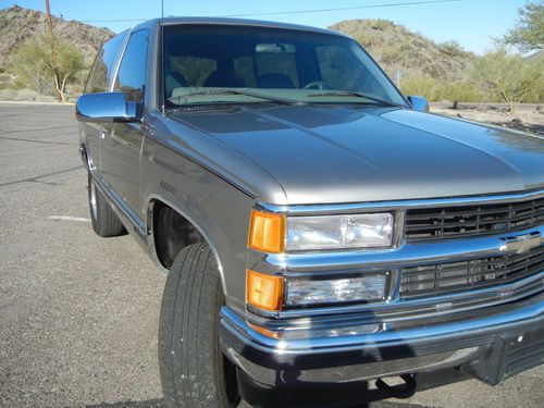 1999 chevrolet tahoe base sport utility 2-door 5.7l