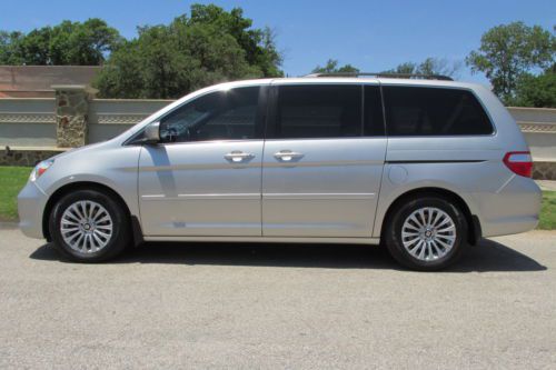 Touring package rear entertainment system dual power sliding doors leather