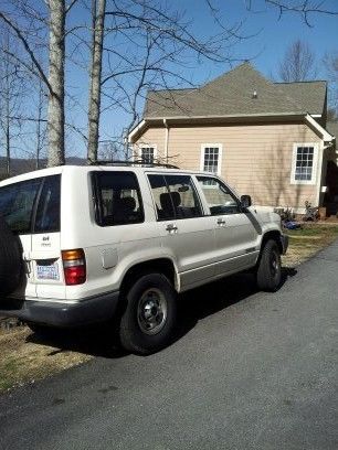 1994 isuzu trooper s sport utility 4-door 3.2l 4x4 fully loaded