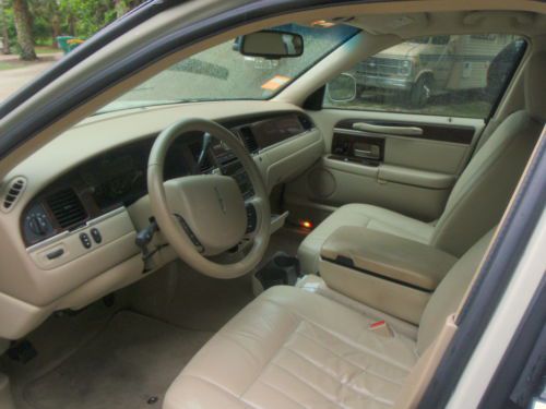 LINCOLN SIGNATURE TOWN CAR LIKE NEW, image 10
