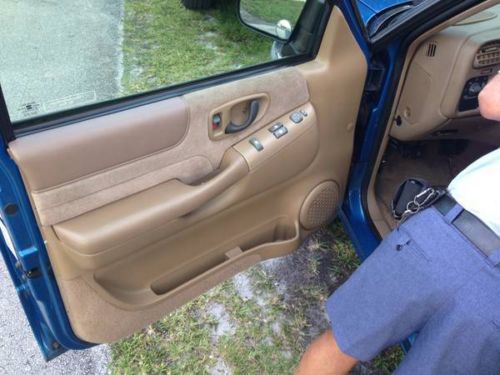 2000 Chevrolet Blazer LS Sport Utility 2-Door 4.3L, image 11