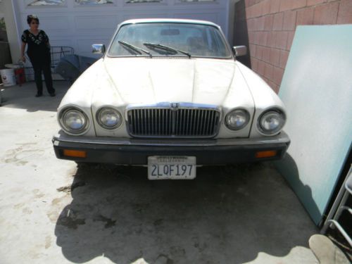 1986 jaguar xj6 4.21 engine,  dual gas tank - vanden plas - upper premium