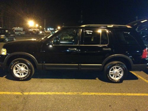 2003 ford explorer xlt sport utility 4-door 4.0l - very clean !!