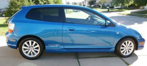 2004 honda civic si hatchback 3-door 2.0l - really nice!