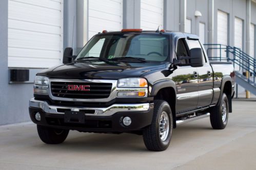 Mint low 75k miles lly duramax diesel 4x4 crew cab loaded navi leather black!