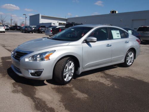 2013 Nissan Altima 3.5 SV, US $25,905.00, image 2