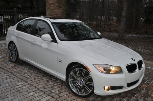 2011 bmw 328xi.no reserve.4x4/awd/leather/moon/m sport 19's/heatd/sensor/rebuilt