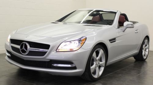 Slk premium pkg. navigation harman kardon heated leather hard top convertible