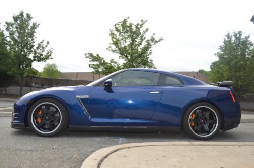 2014 nissan gt-r black edition coupe 3.8l v6 awd - 700 hp deep blue pearl