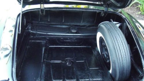 1959 MERCEDES BENZ 190 SL. TRIPLE BLACK. EXCELLENT CONDITION. SECOND OWNER CAR!!, image 8