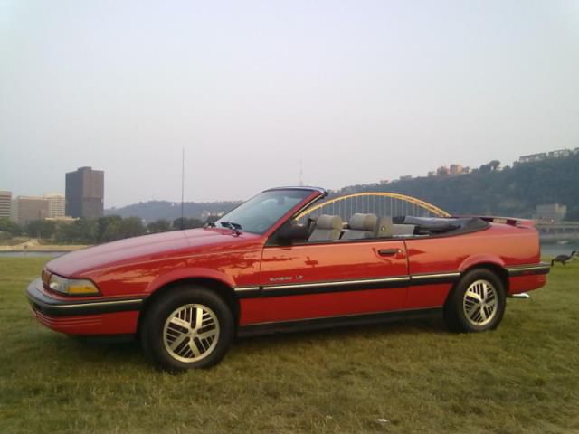 Pontiac sunbird le convertible 2-door