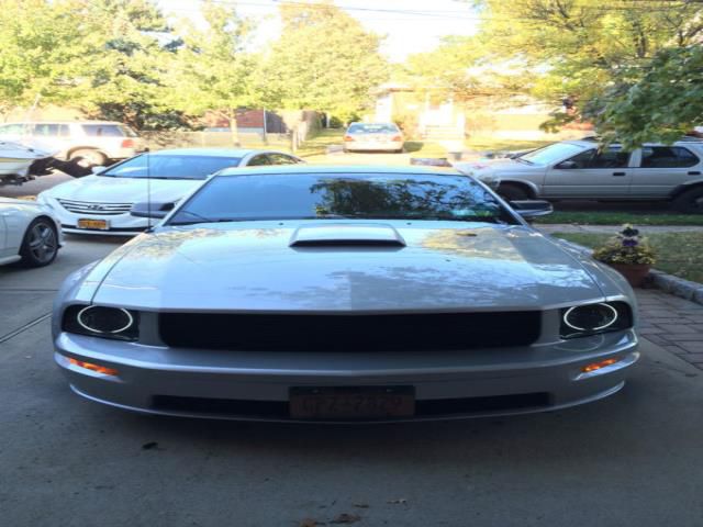 Ford mustang gt---------no reserve