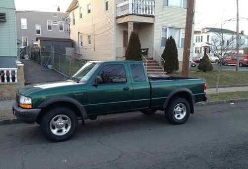 Beautiful 1999 ford ranger 4x4 v6 ext cab 1 owner, garage kept only 49k