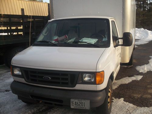 2004 ford e450 18' box truck  van diesel nice