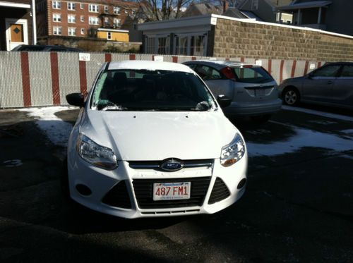 2012 white ford focus automatic