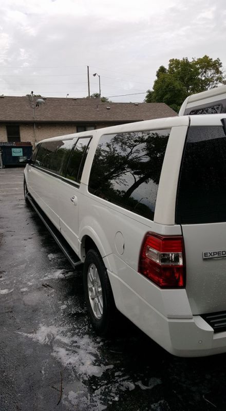 2012 ford expedition limo