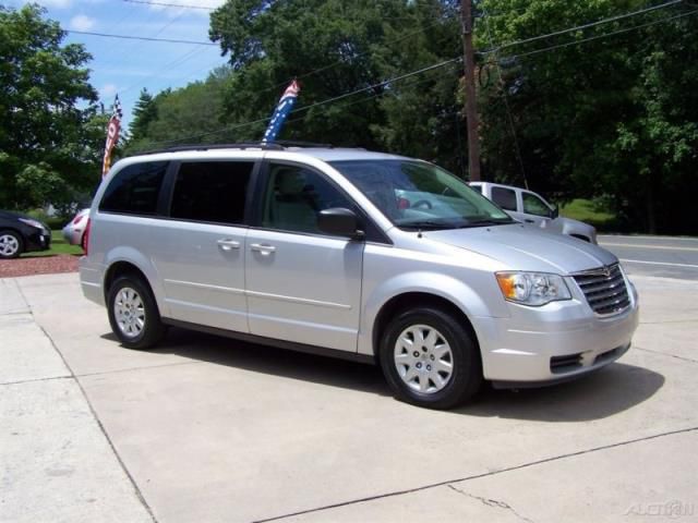 2010 Chrysler Town & Country LX 1-OWNER EXT BO, US $7,500.00, image 3