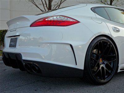 2012 panamera 4 v6  (boby kit in carbon fiber) louded