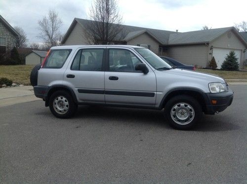 5 doors. awd 25mpg. low 103,xxx miles. newer tires. very reliable.priced cheap.