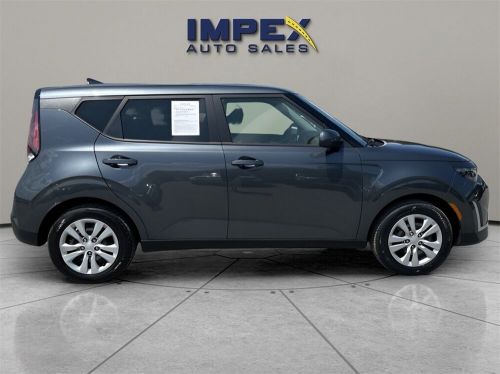 2023 kia soul lx