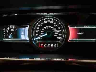 Limited 3.5L Front Wheel Drive 6 Cylinder 19