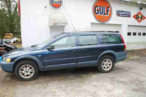 2004 Volvo XC70 Base Wagon 4-Door 2.5L turbo, image 3