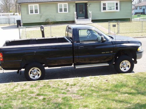 Dodge ram 4x4 1500 auto 1998 loaded needs work black