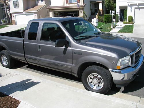 2002 ford f250 supercab superduty xlt 4-door truck