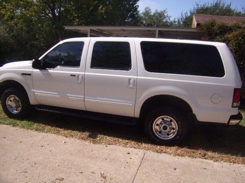 2000 ford xlt excursion white 4wd with gray interior,very good shape and stero