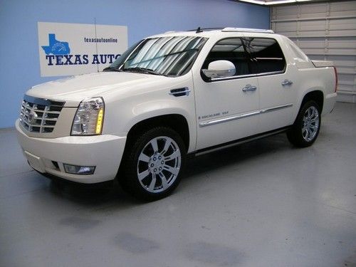 We finance!!  2009 cadillac escalade ext awd auto roof nav rcam 22 rim pwr board