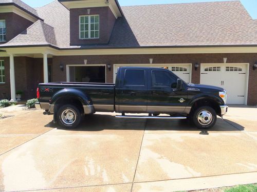 Ford f-350 dully loaded!!