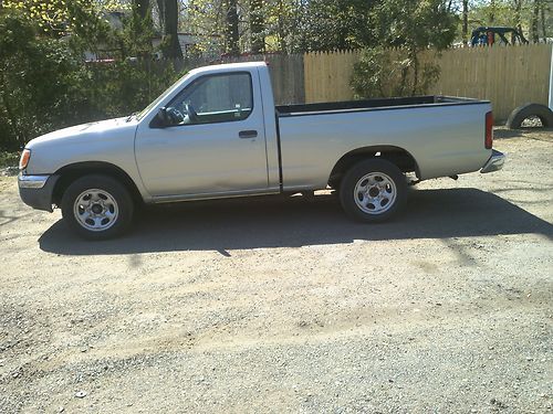 1999 nissan frontier xe  pickup 2-door 2.4l manuel 5 speeds