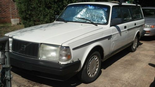 1993 volvo 240 base wagon 4-door 2.3l