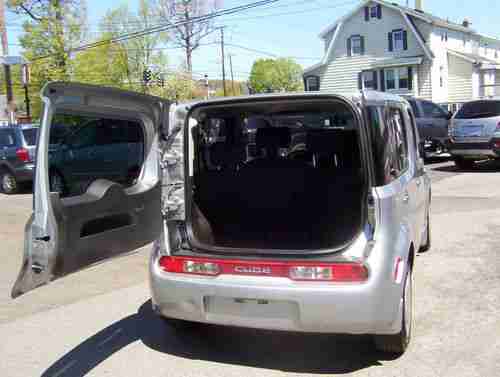 2010 Nissan Cube Base Wagon 4-Door 1.8L, image 6