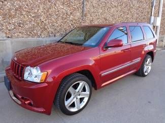 2006 jeep grand cherokee srt-8 awd-6.1 liter hemi-factory navigation-moonroof