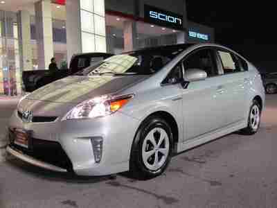 Four Certified Hatchback 1.8L CD Navigation 8 Speakers AM/FM radio MP3 decoder, image 2