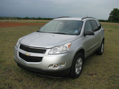 2011 chevrolet traverse ls sport utility 4-door 3.6l