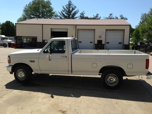 1995 ford f-250 xl standard cab pickup 2-door 5.8l