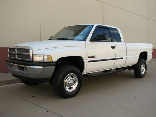 2001 dodge ram 2500 4x4, cummins 5.9 ho, 6-speed, quad cab, 1 tx owner, 65k!