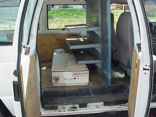 1997 Ford E-250 Econoline Cargo Van 2-Door 5.4L - CNG compressed natural gas, image 6