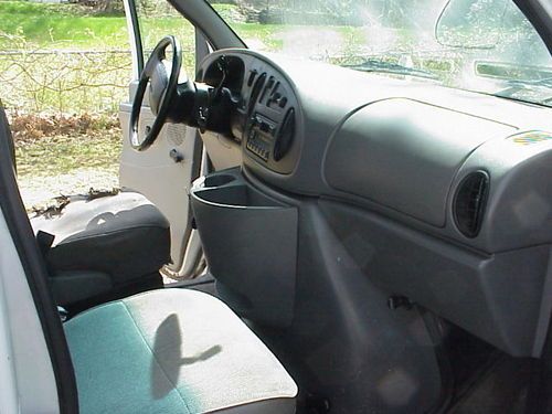 1997 Ford E-250 Econoline Cargo Van 2-Door 5.4L - CNG compressed natural gas, image 7